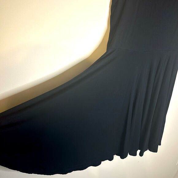 Willi Smith Black A-Line with with Key-Hole back Knee-Length Large - Picture 3 of 6